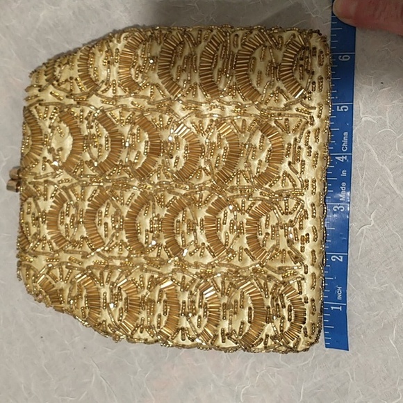 Price Drop Vintage Elegant Gold Beaded Clutch - Picture 3 of 8